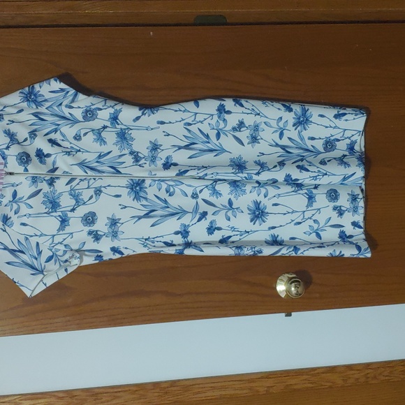 Tommy Hilfiger Blue/white dress flowers Size 10 - Picture 2 of 5